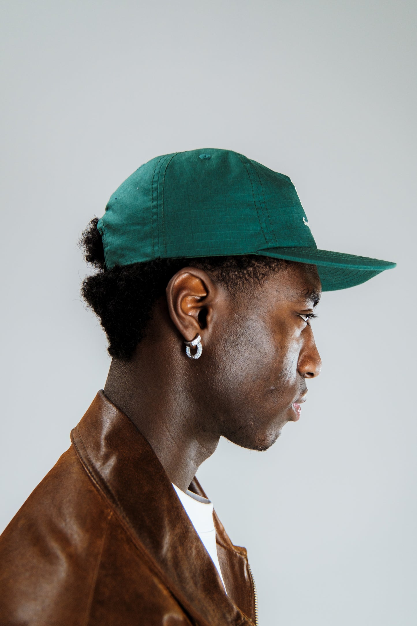 Soet - can't buy love hat
