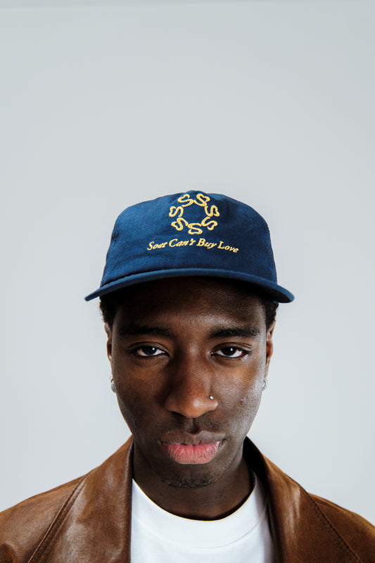 Soet - can't buy love hat