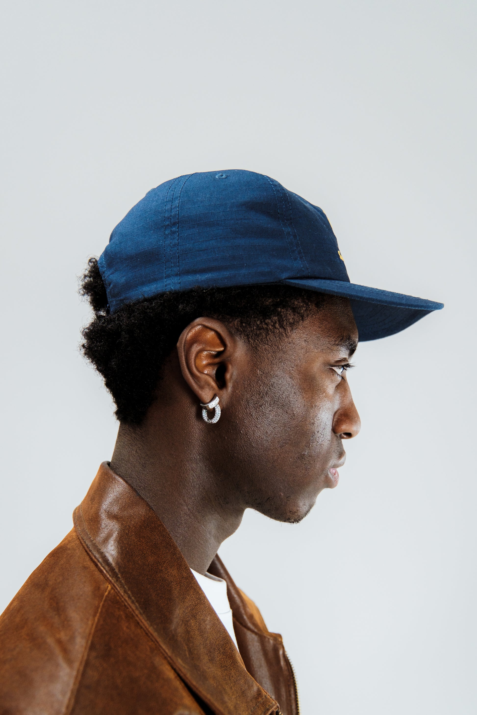 Soet - can't buy love hat