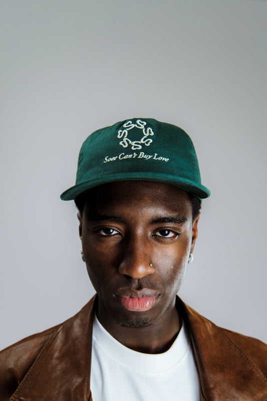 Soet - can't buy love hat