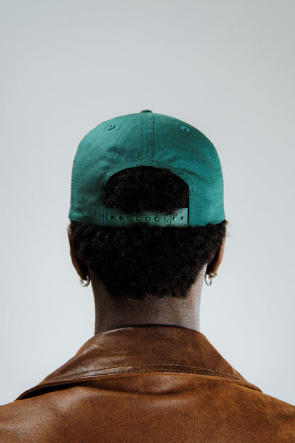 Soet - can't buy love hat