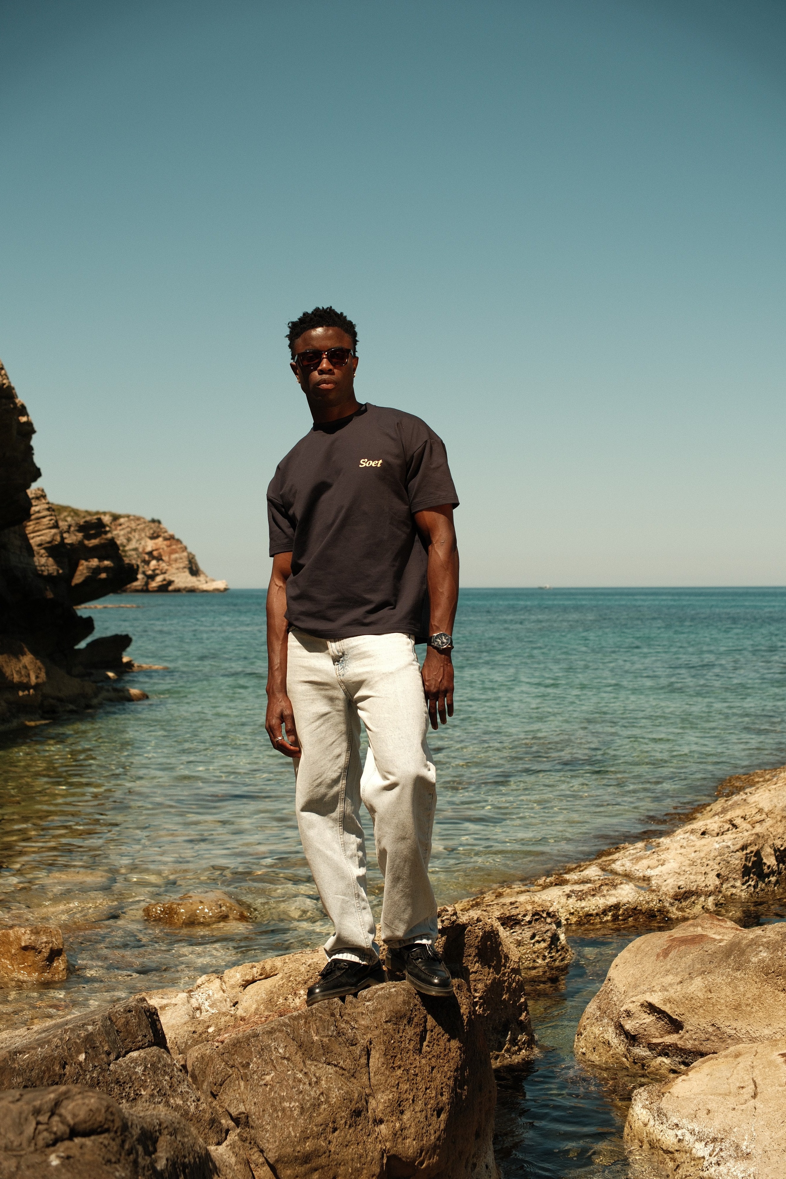 Crest Logo T-Shirt - Navy blue
